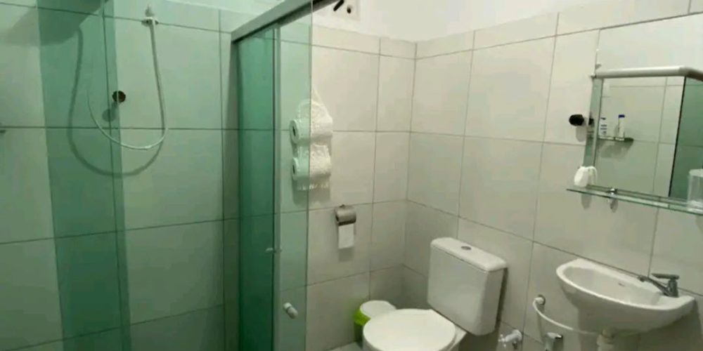 Screenshot_20211208-215352_Airbnb